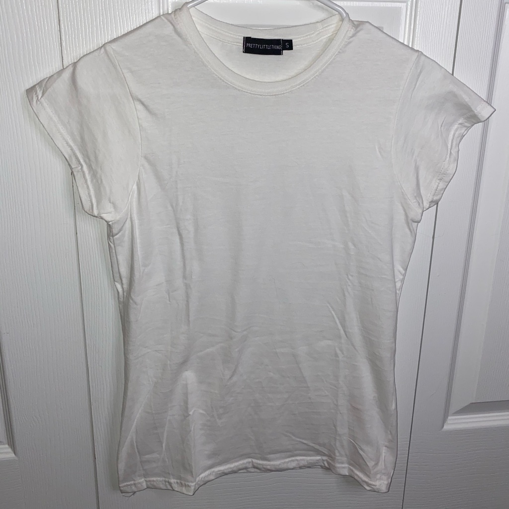 Pretty Little Thing Basic Tee
